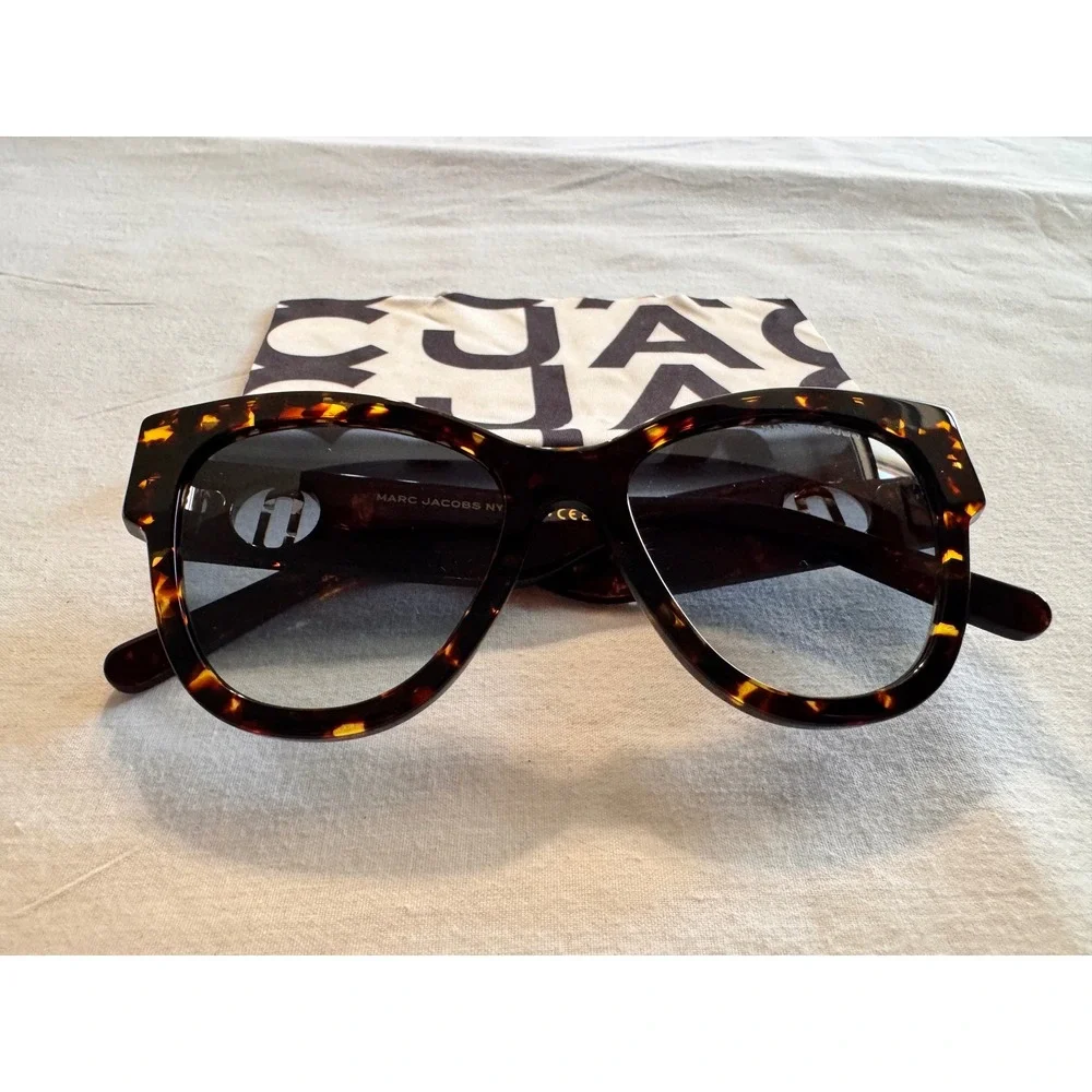 Marc Jacobs MARC‎ 697/S Tortoise Square Cat Eye Sunglasses Havana Gold J Logo